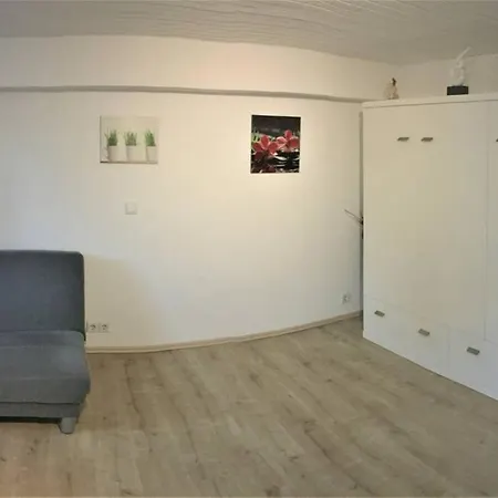 Gehobene Studentenwohnung *