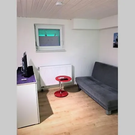 Gehobene Studentenwohnung * Allensbach