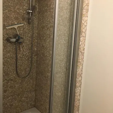 Apartment In Grüner Umgebung-eg